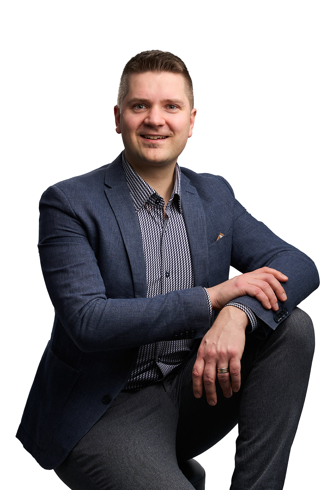 Joonas Karvinen, myyntivalmentaja